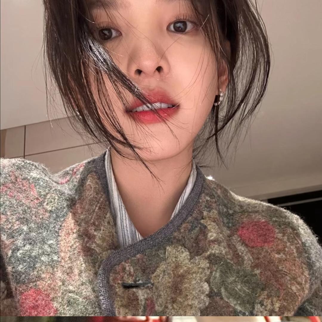 刘佳佳佳佳.🍑