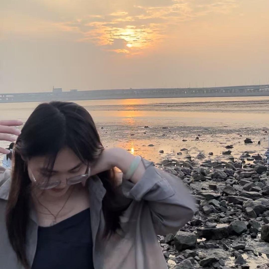 是小玲哦