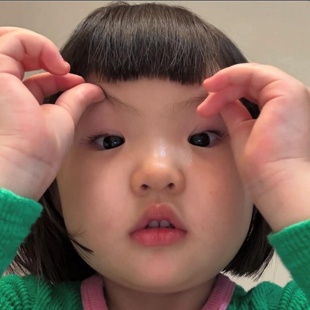 一天八百个人设