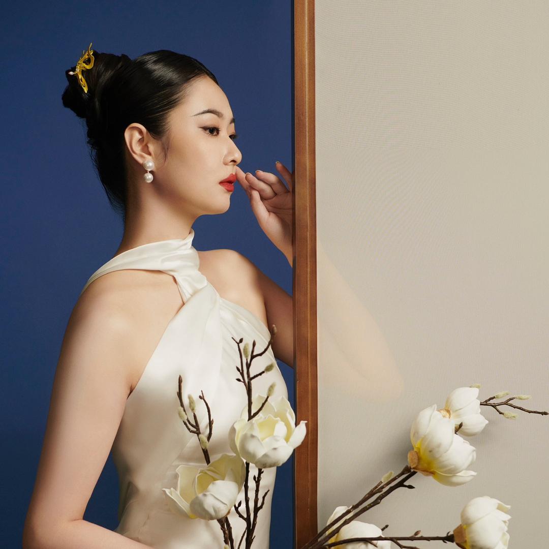 东方彤彤
