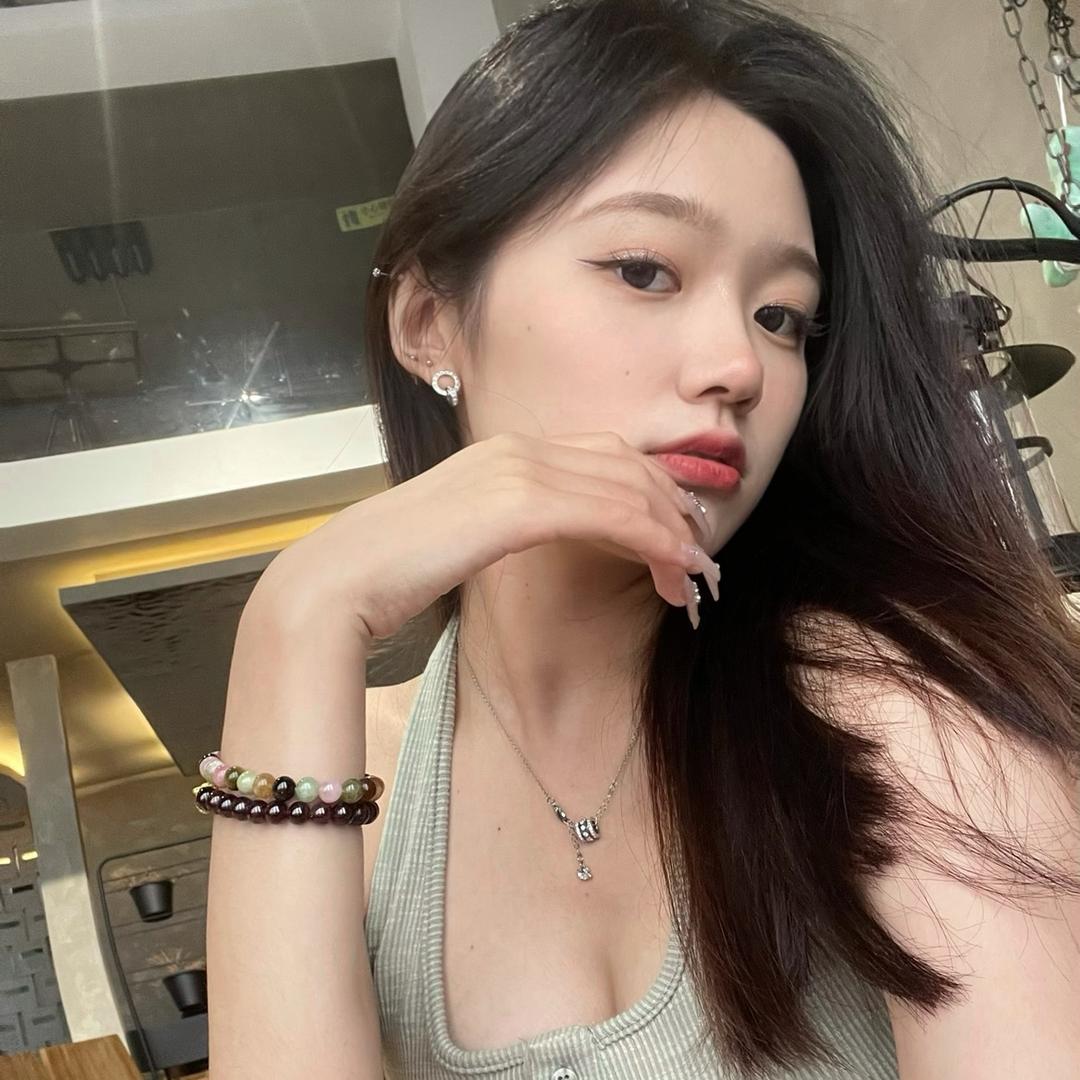 李亦菲-