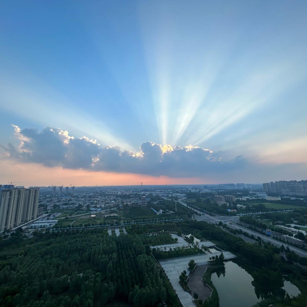 吉吉旅游推荐官