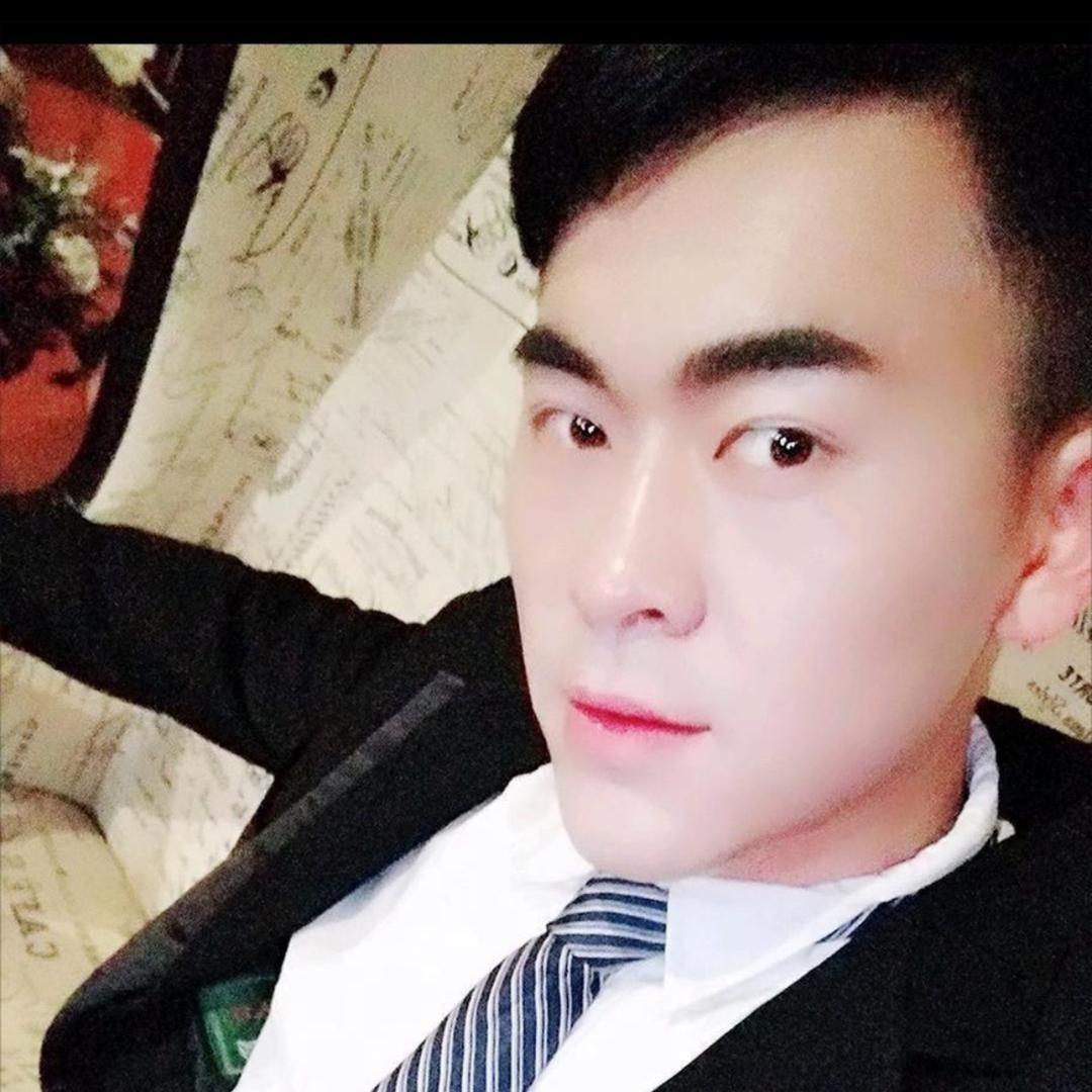 李百万（索图大舞台）