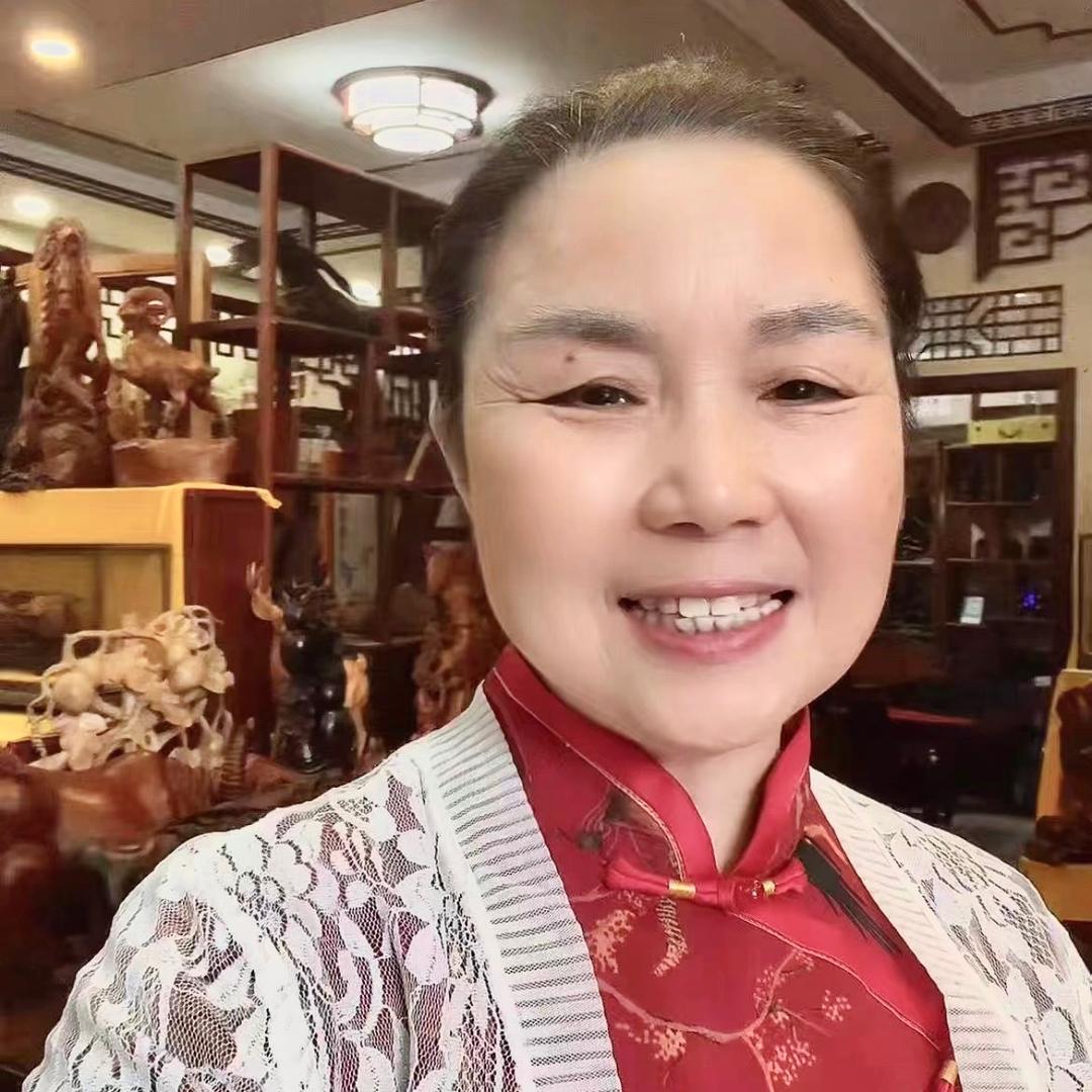 陈姐：烟台屏风中式整装