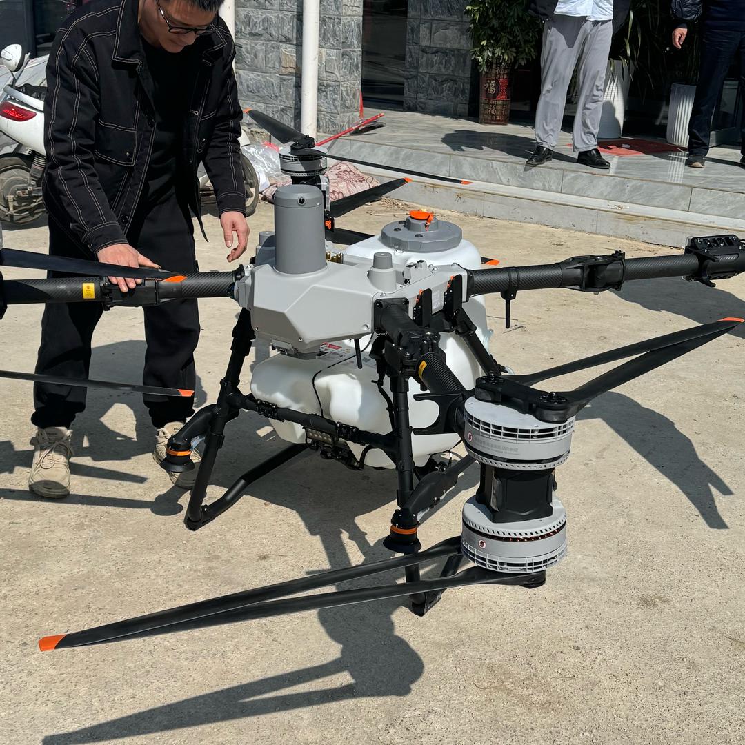 贵州无人机飞防-小邱