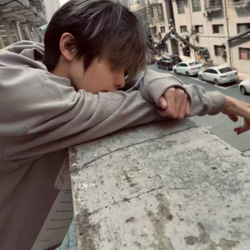 虚   男