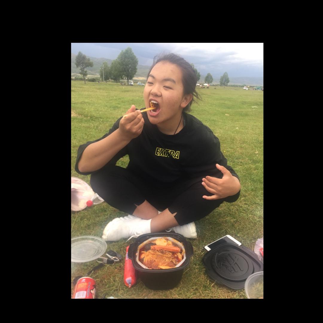 爱美食的嘎波