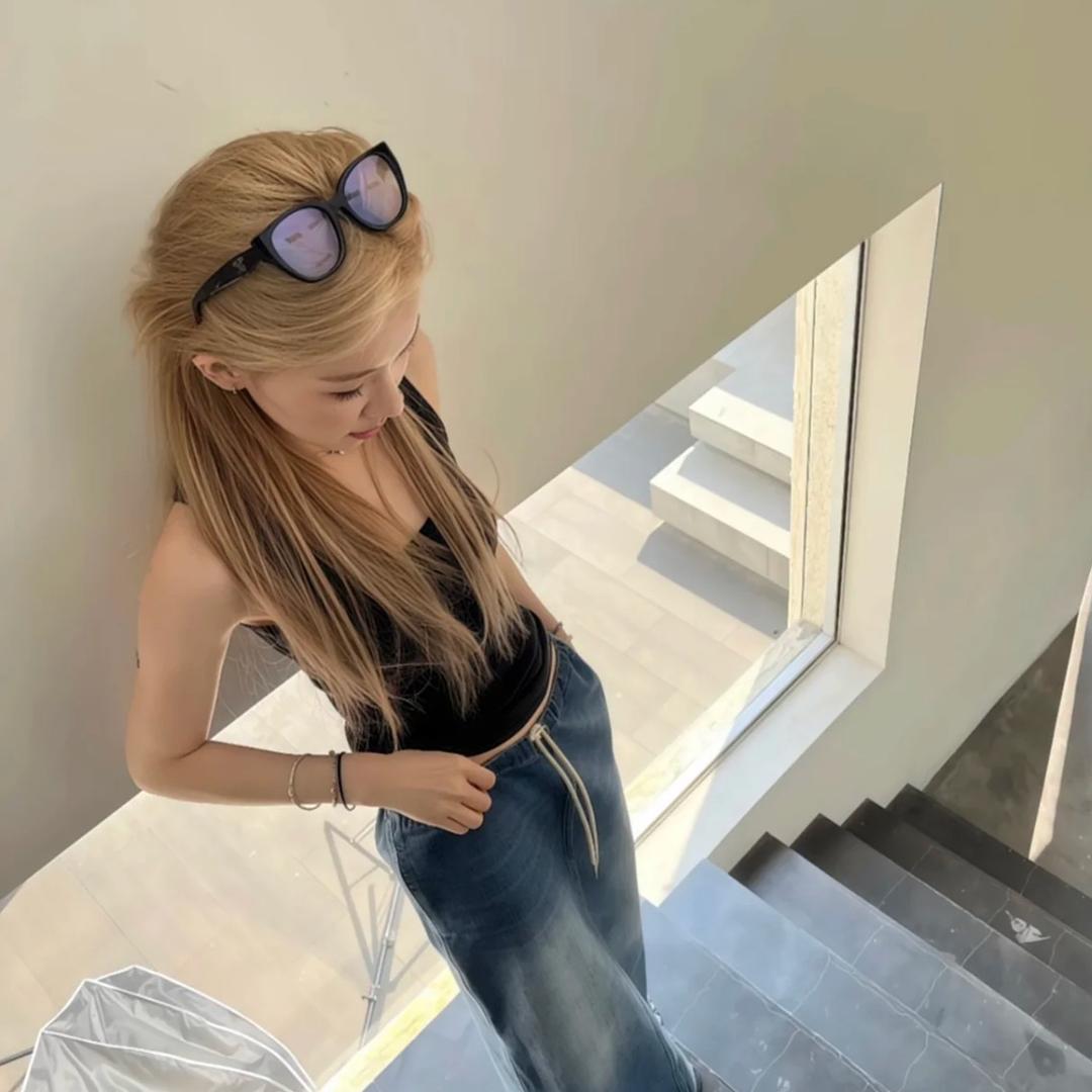 4 4