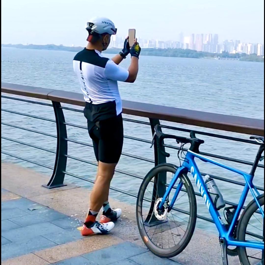 骑行军