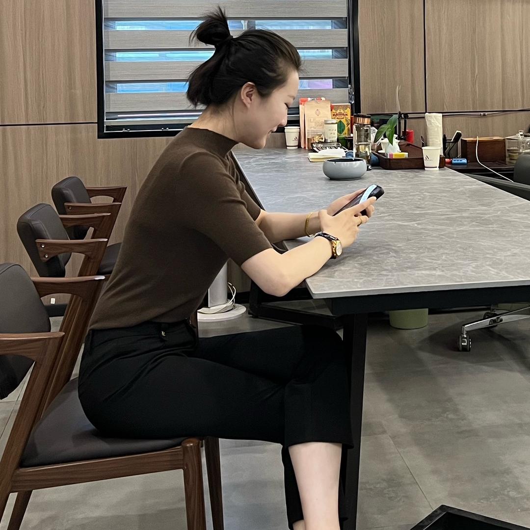 赵小姐穿搭