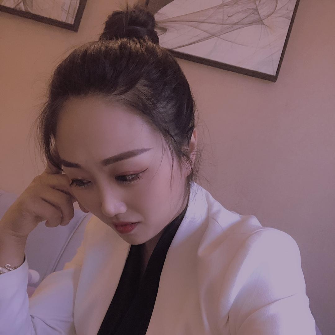 浅浅一笑(鱼🌹姐）