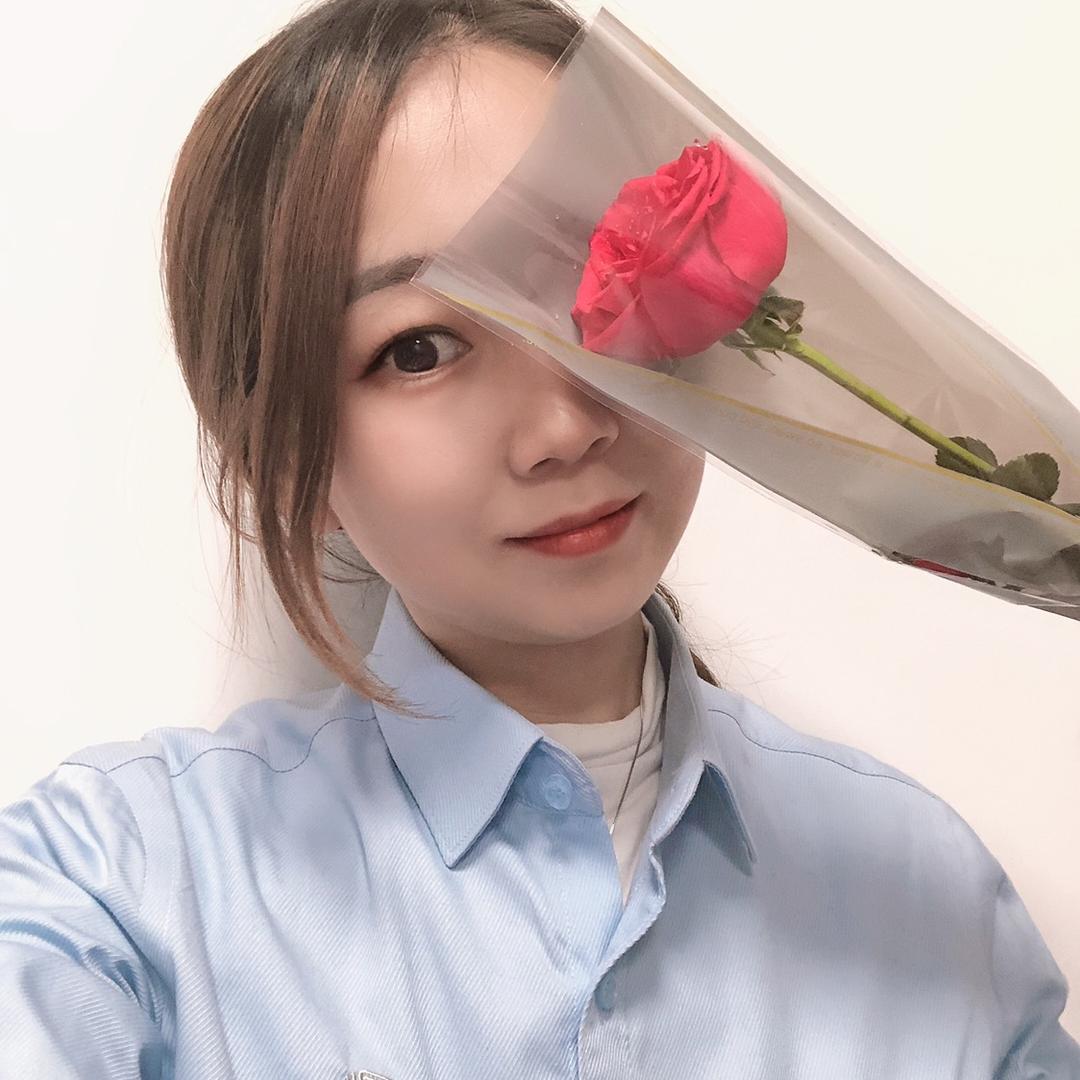 Y Q柒月麻麻