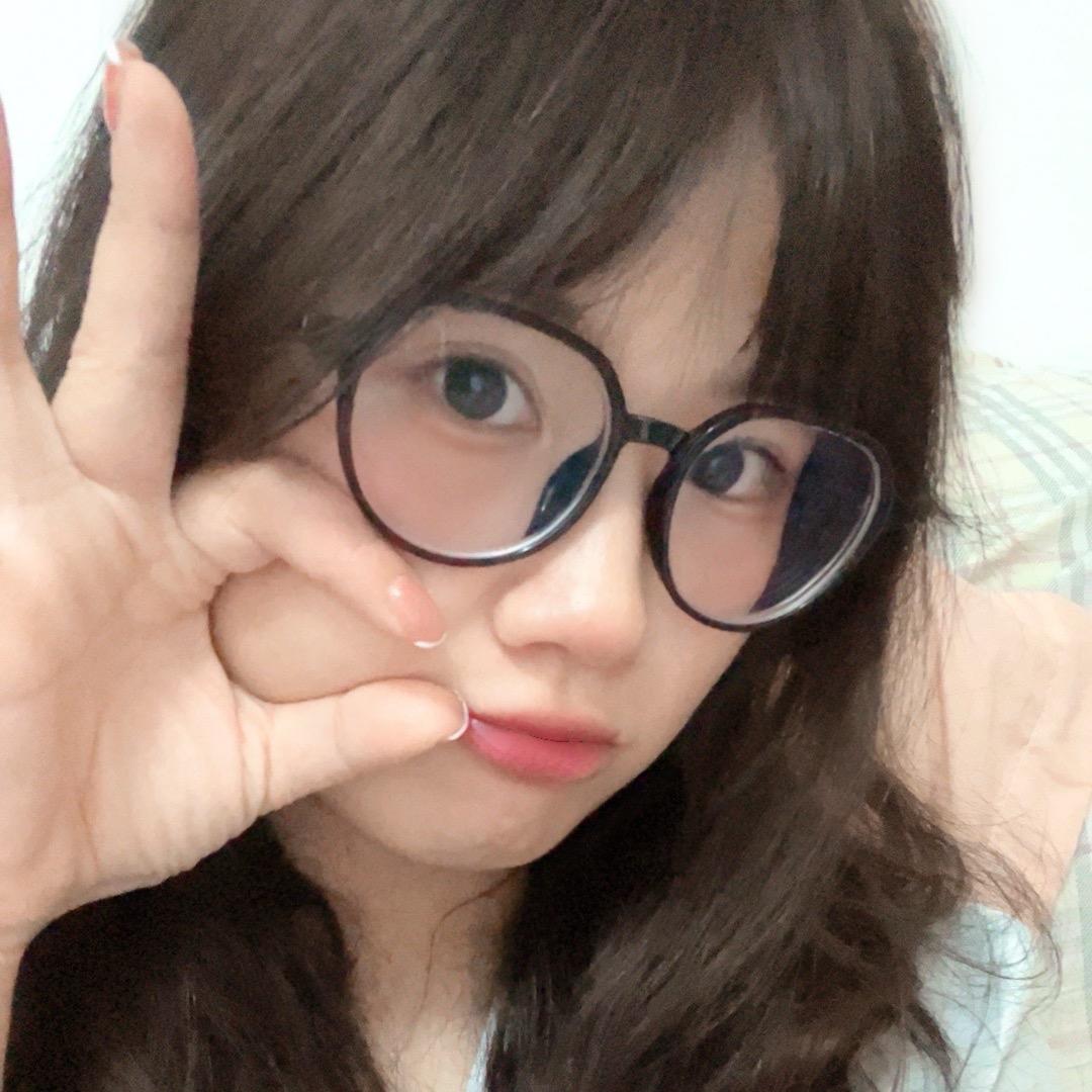 小王吃辣不吃甜