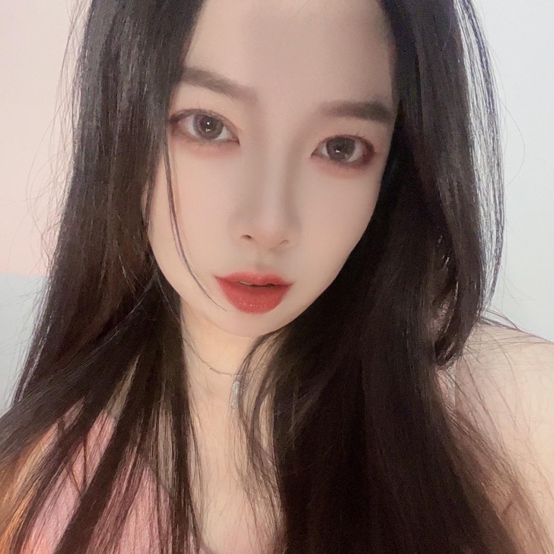 六月的姐姐