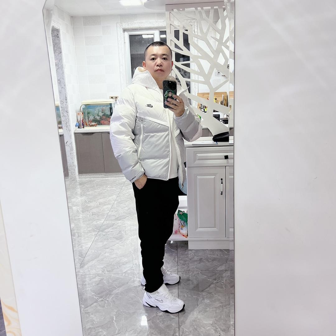 在黑暗中找一束光