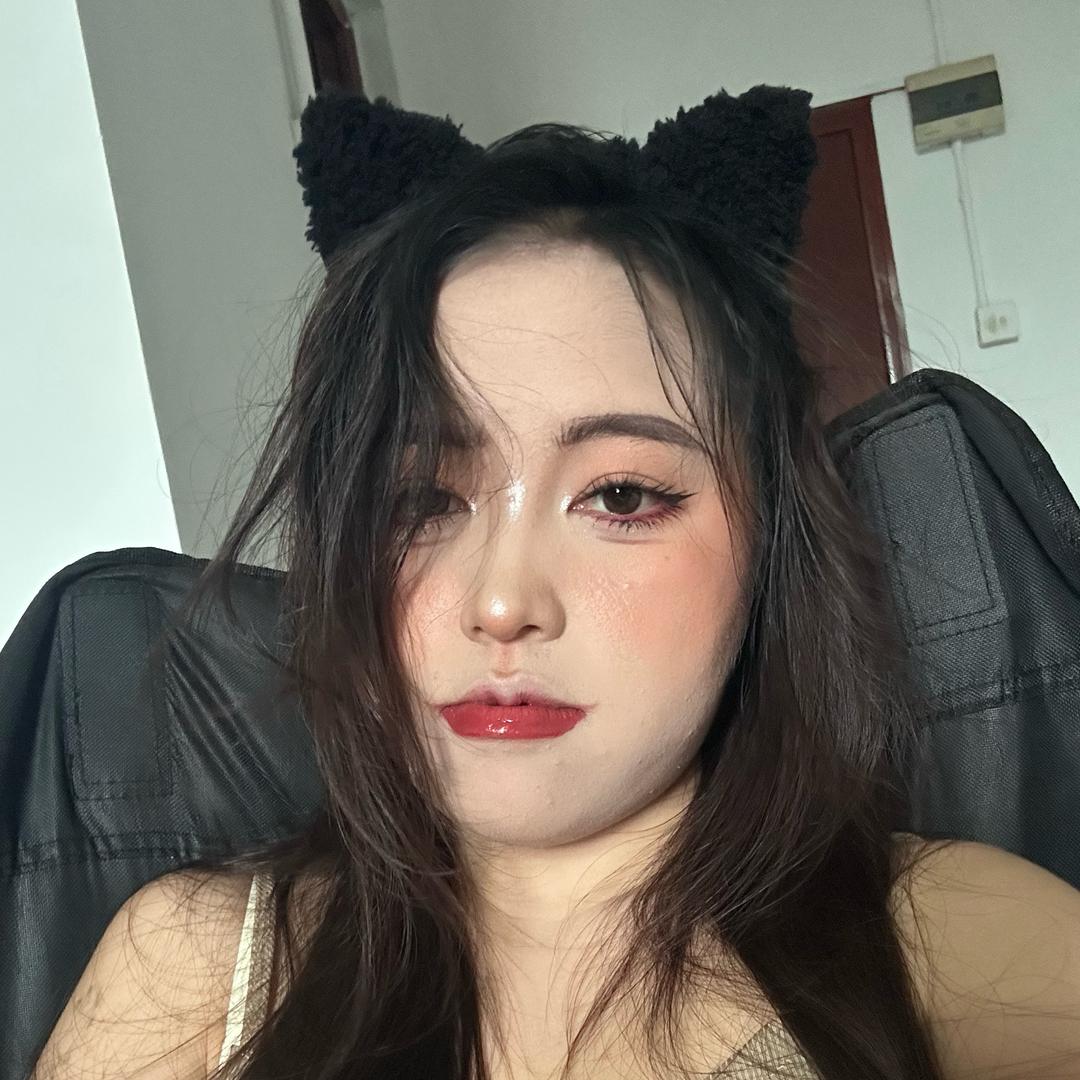 ᝰ静小姐ᝰ