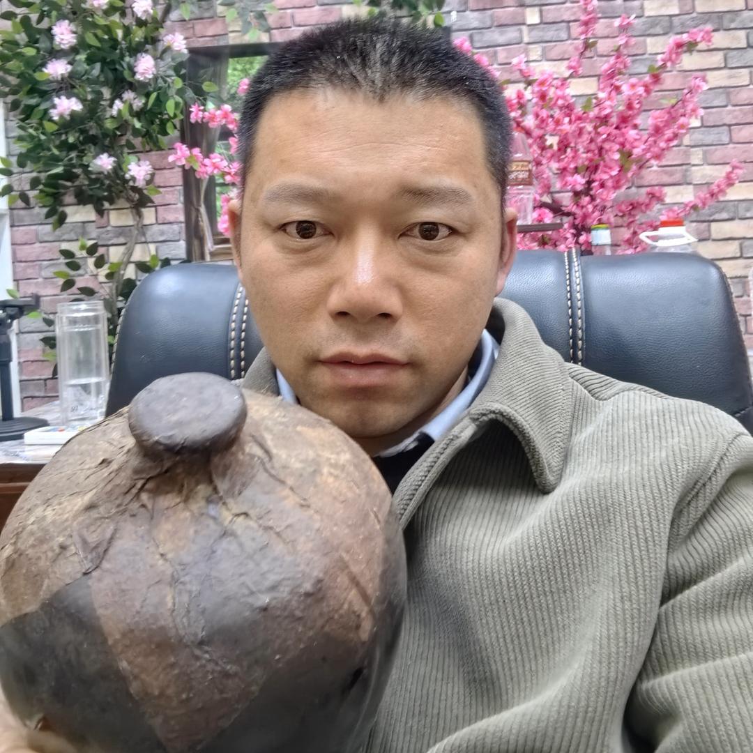 辉强精品酒专营店