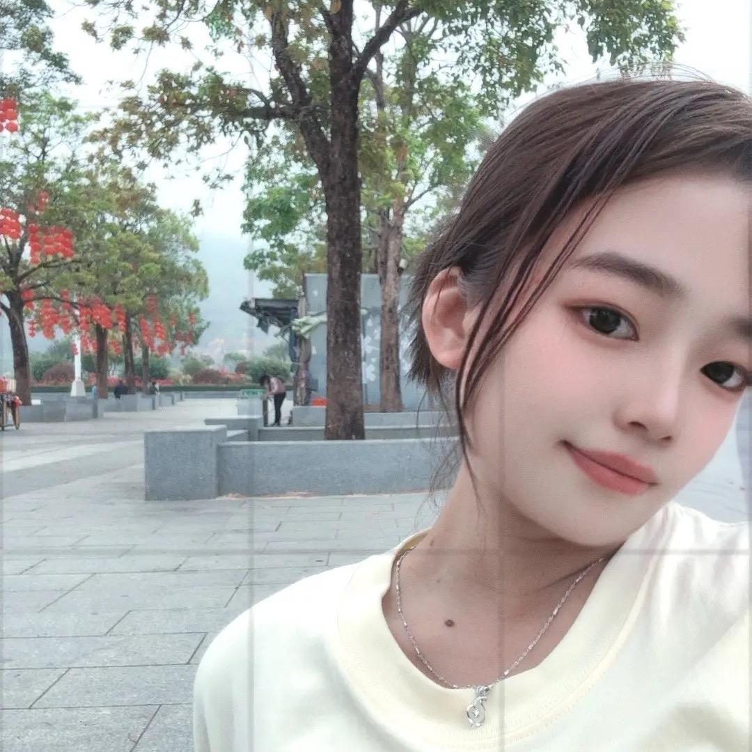 卖橙子🍊的小姑娘