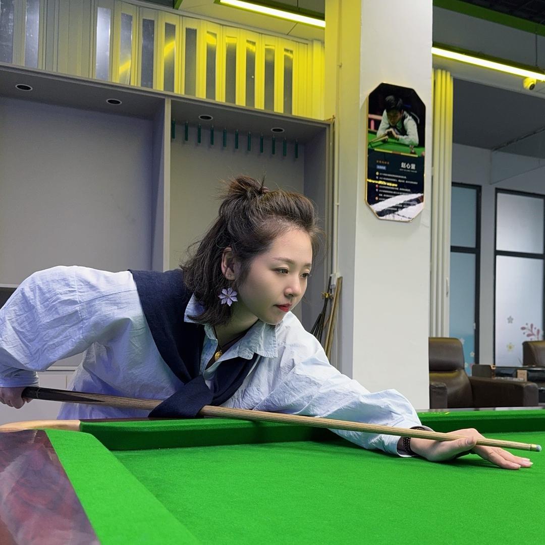 嘉鸿俱乐部爱豆号