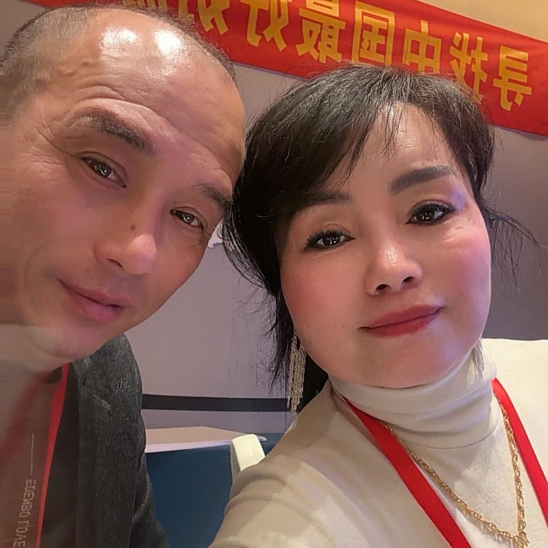 秋玲大嗓门