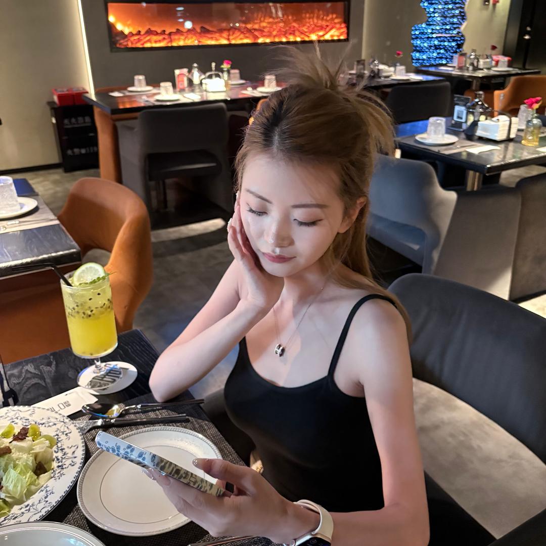 彬彬又笑了