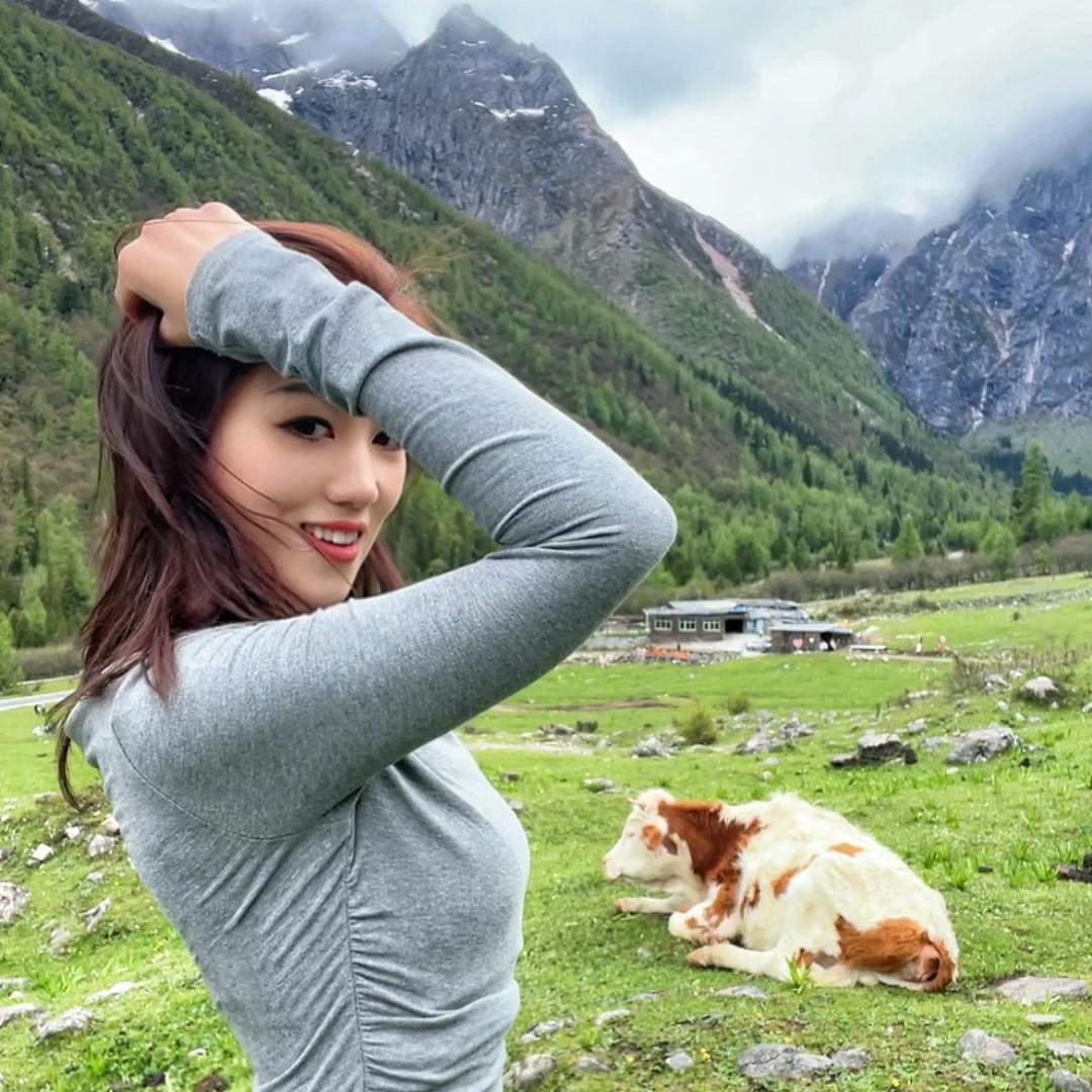 小梅好吃鬼不爱运动👻