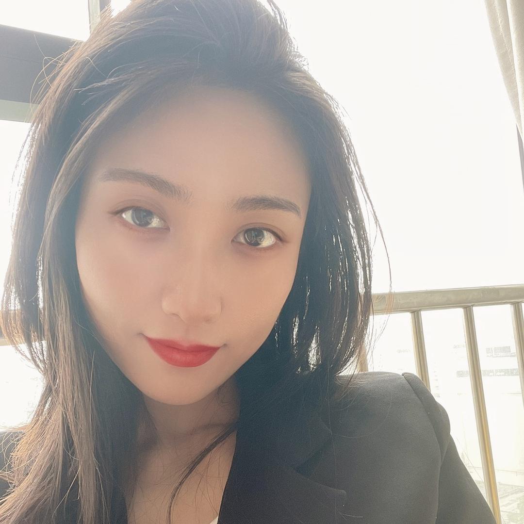 西安纹眉师 | 马荣