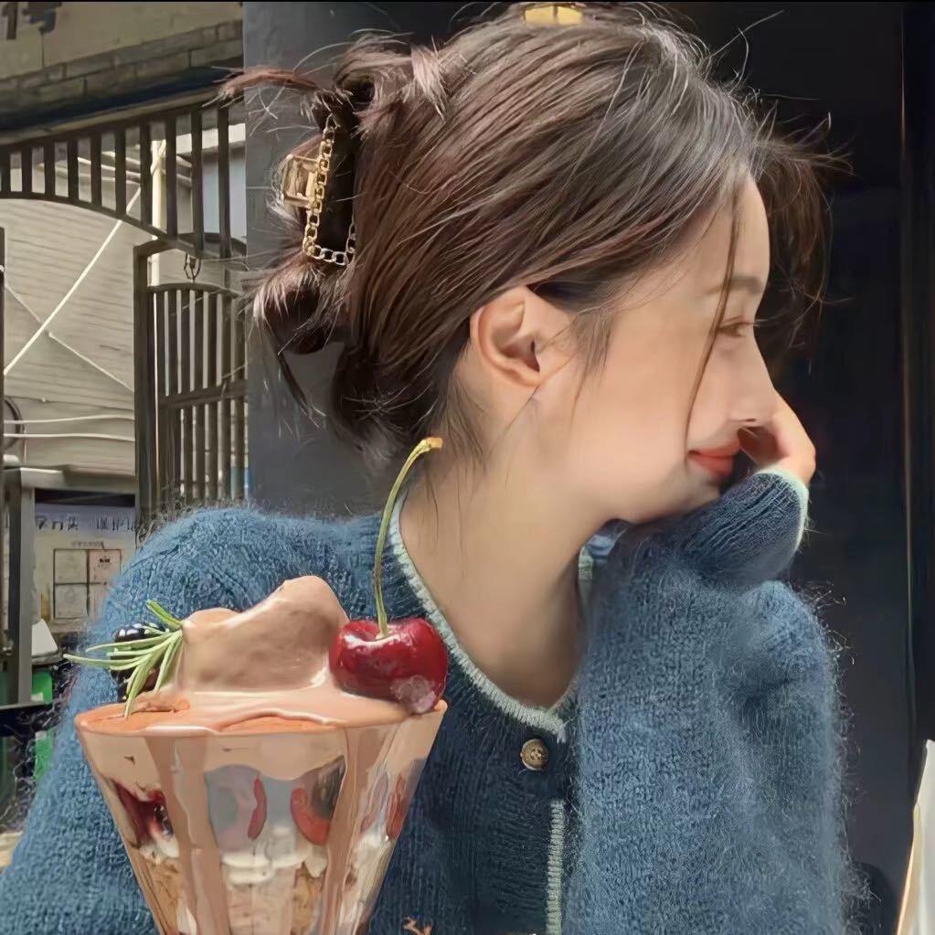 荣.
