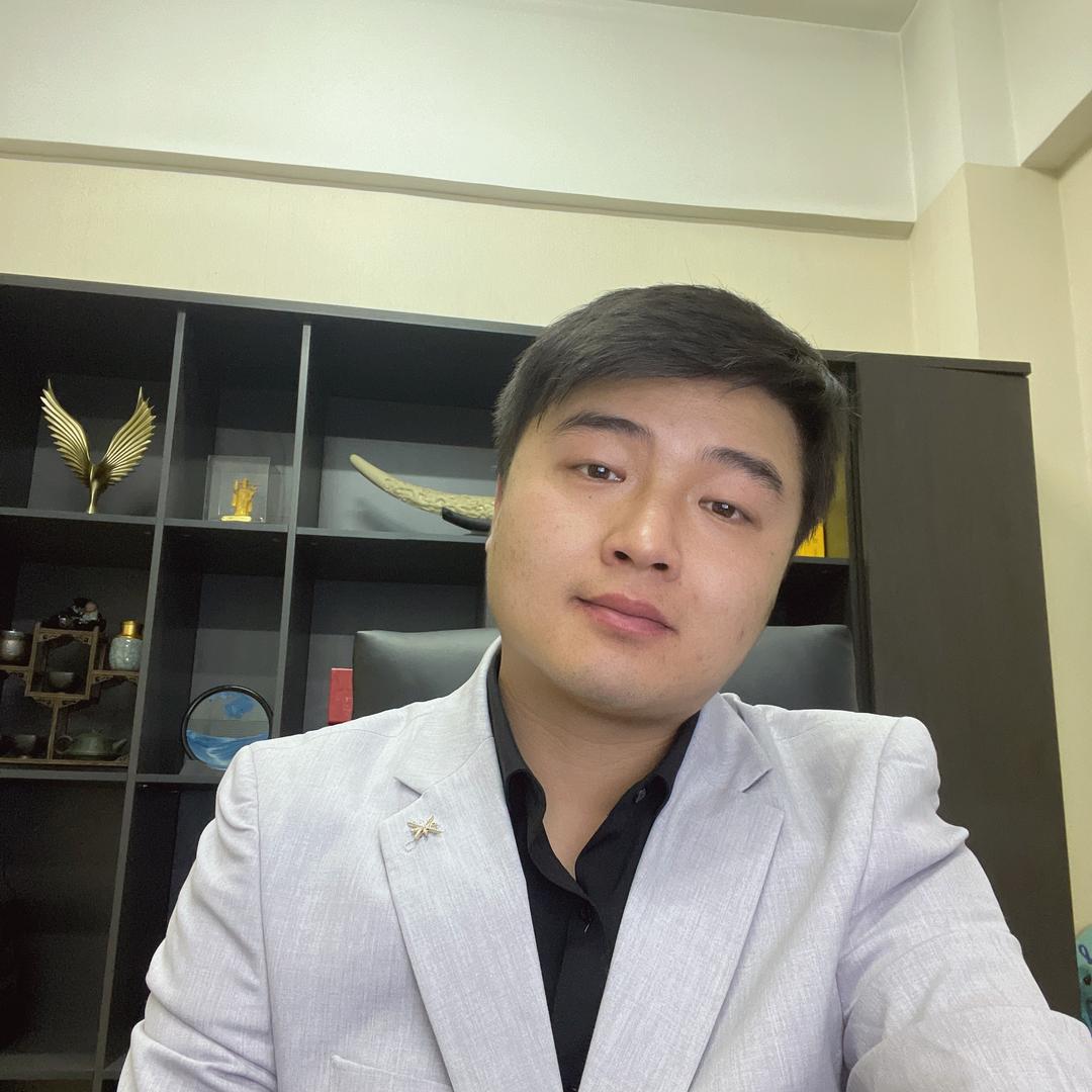 一个爱美颜的餐饮老炮