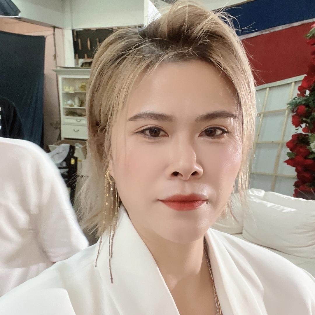 涵江天月维维减龄发型设计
