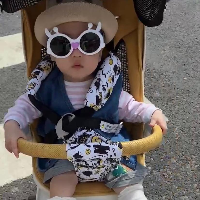 🌴👼杨成菀小朋友在长大👦，
