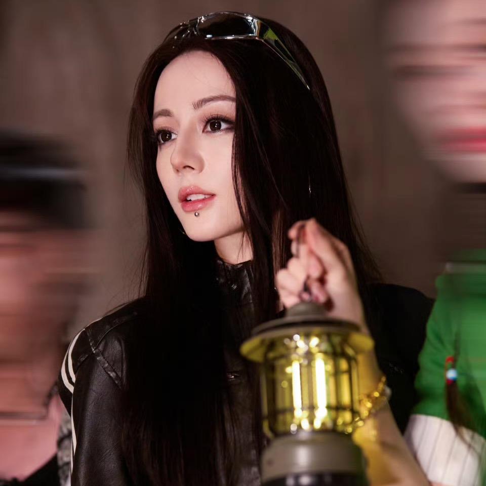 爱丽丝，
