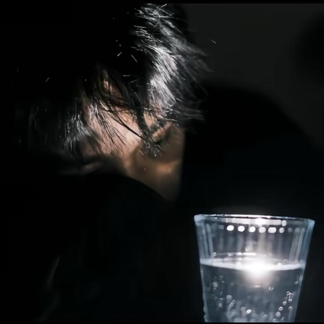 㿝氼.