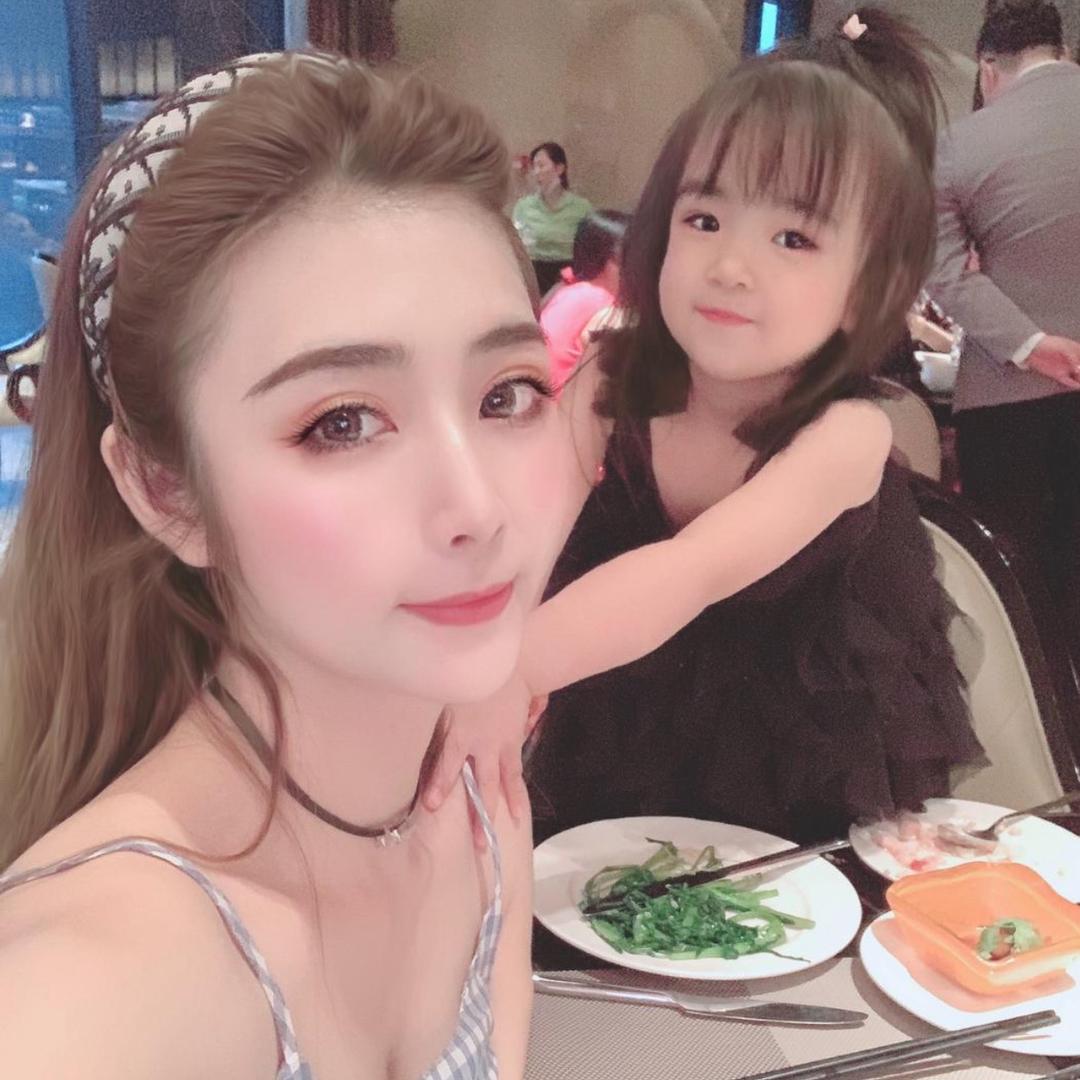 右子姐姐