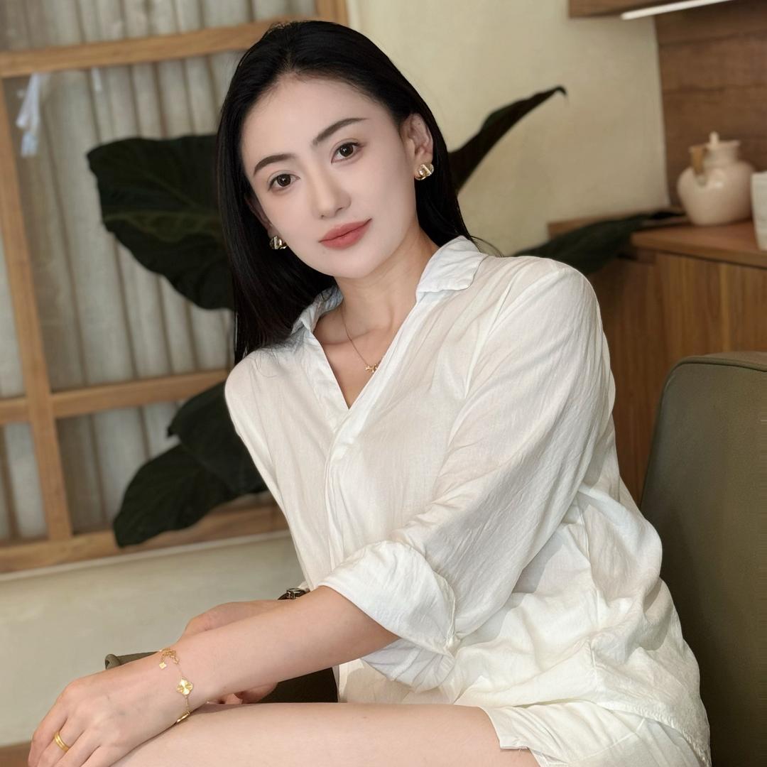 超会做眉毛的•溪女士