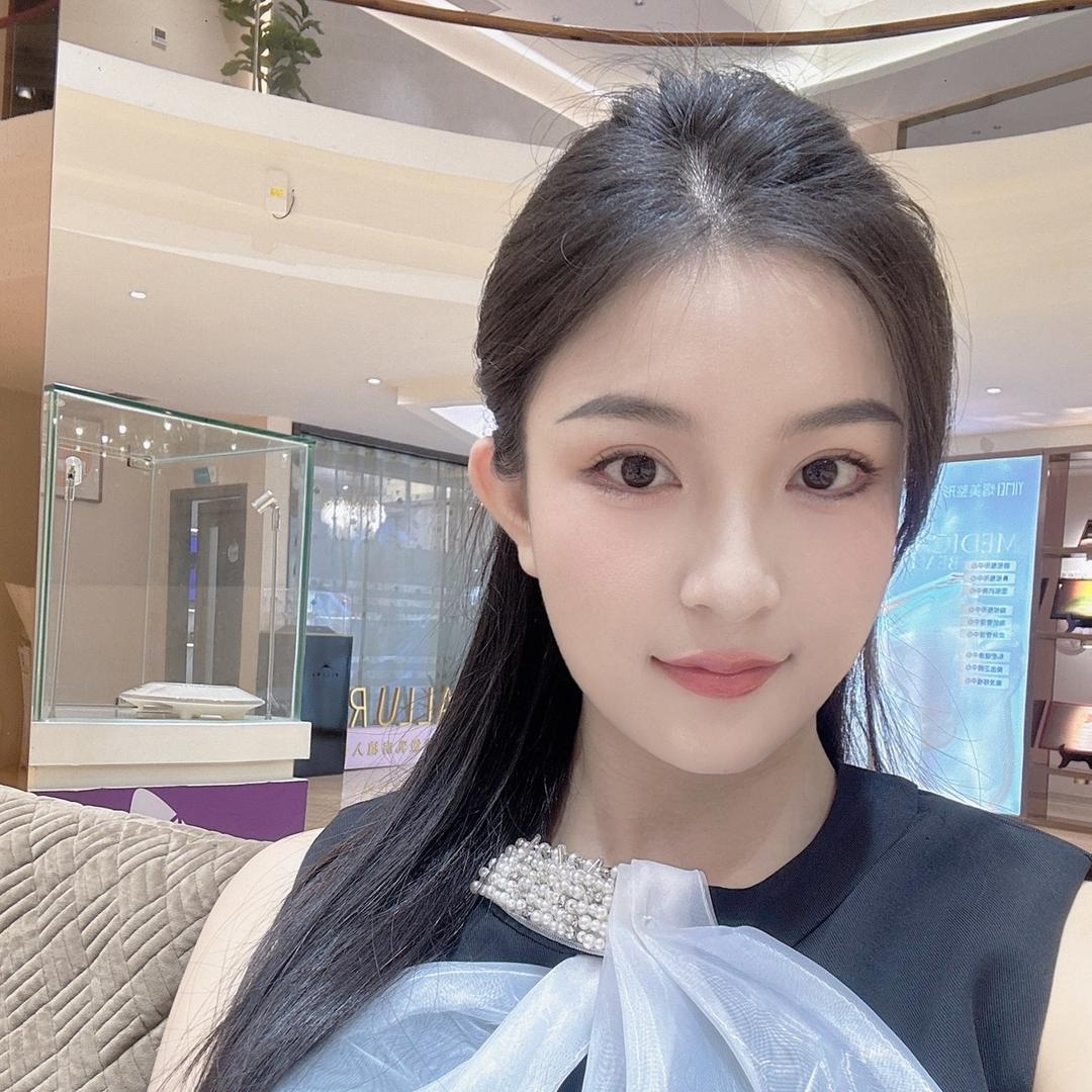 小菲🐷