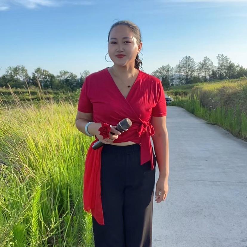 爱唱歌的彤彤