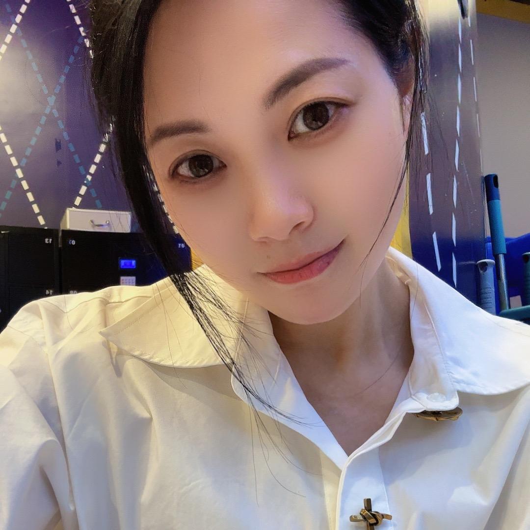 默默