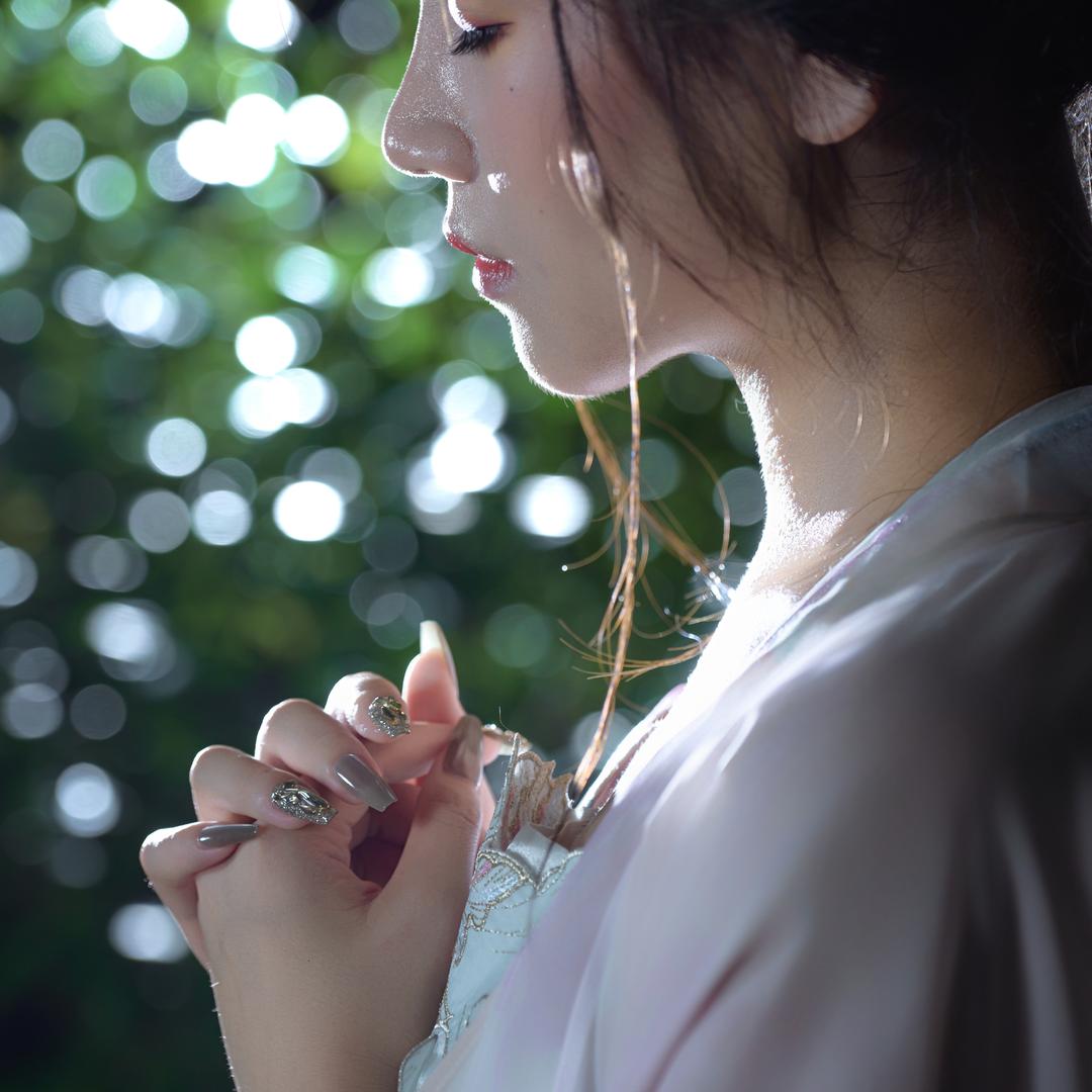 三月、婉婷
