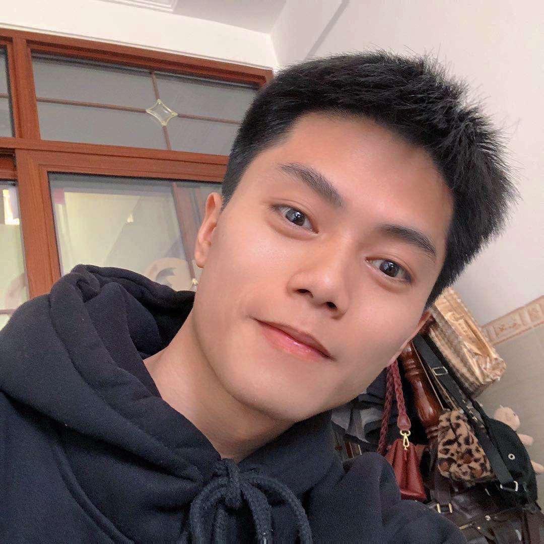 🐠多多.