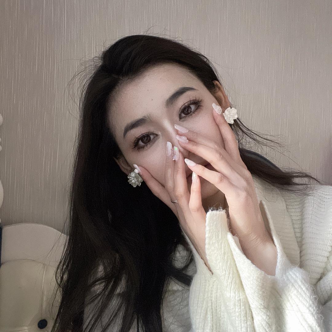 小鹿姑娘