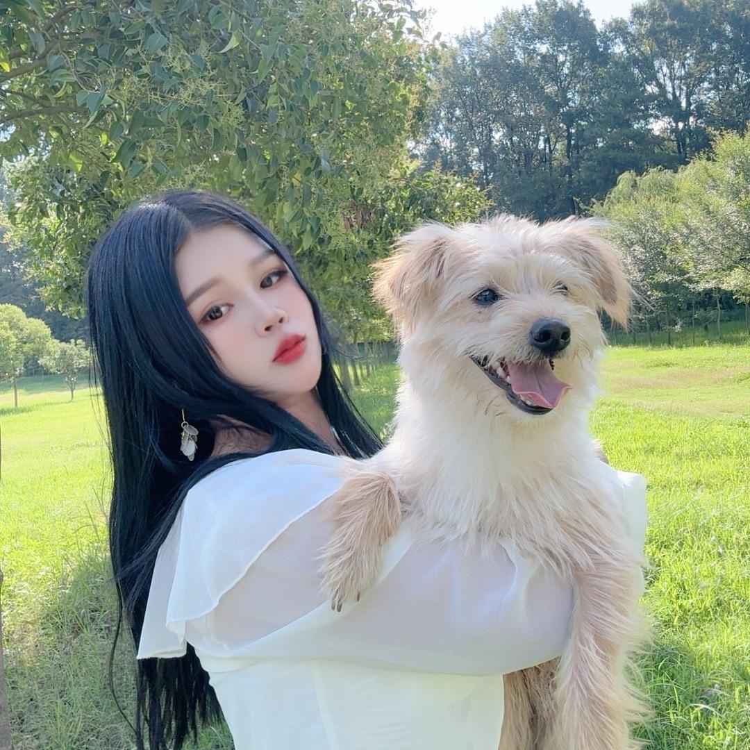 小美😍