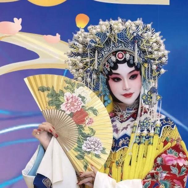演员 巴特尔