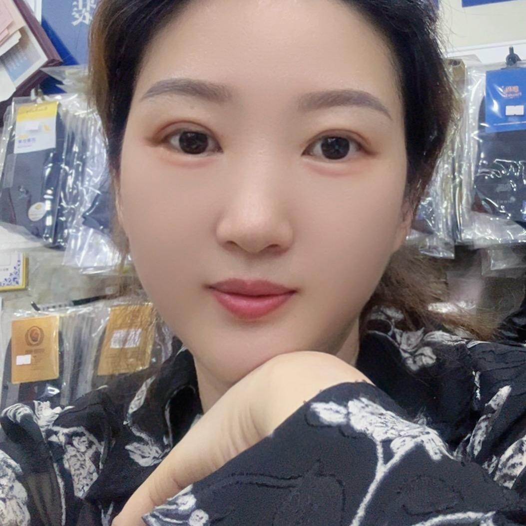 深圳金禧女装～阿秀