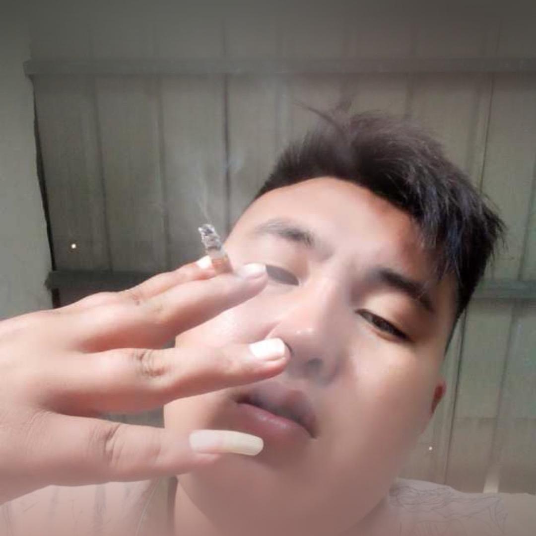 寂寞的黑夜😭😭