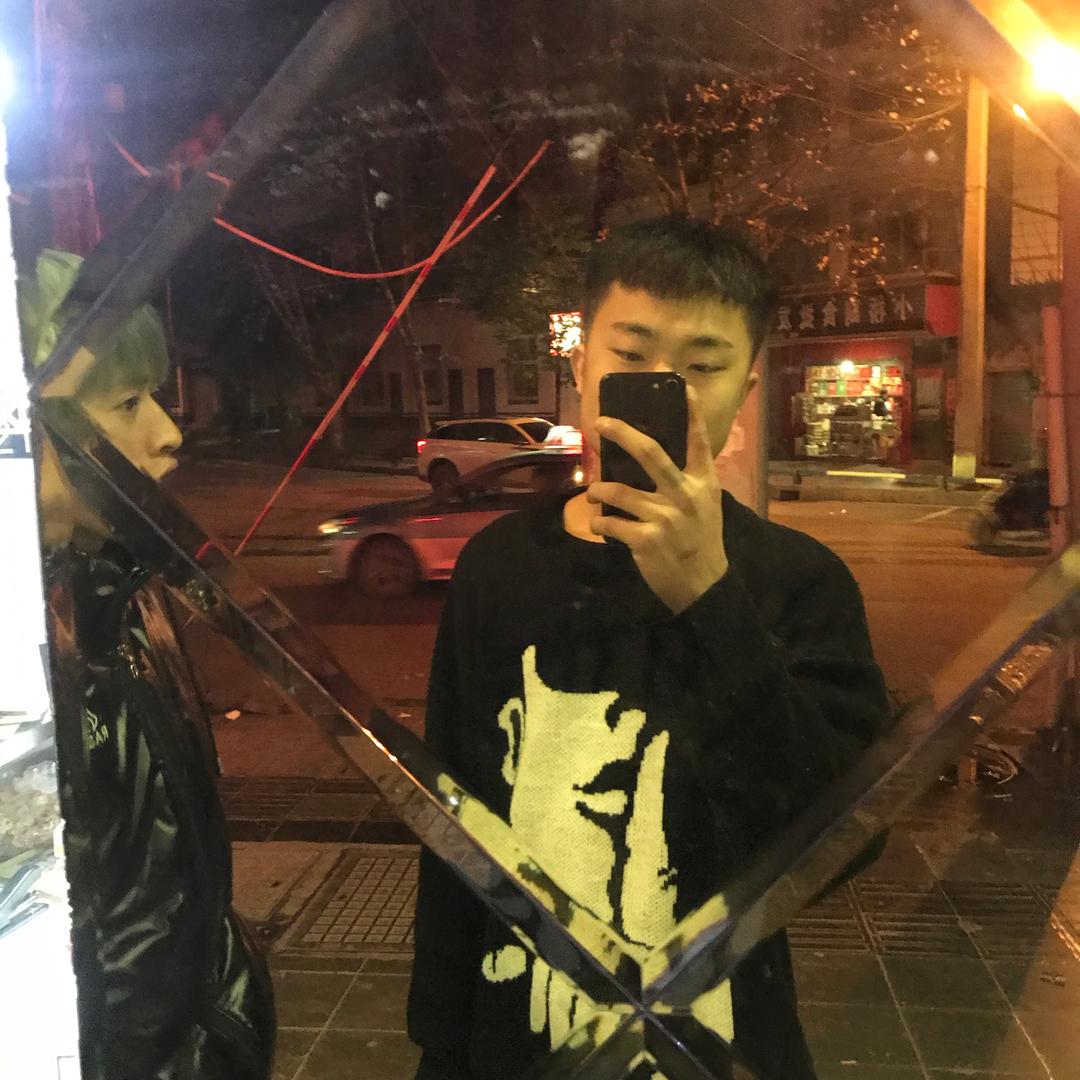 石俊豪.