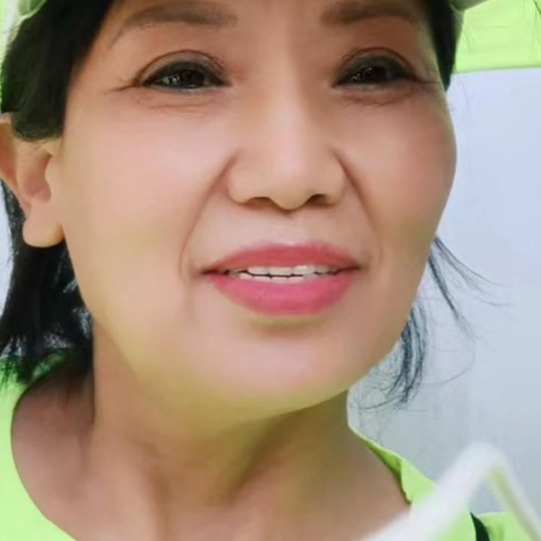 浪漫英姿批发市场东7一8号小华家