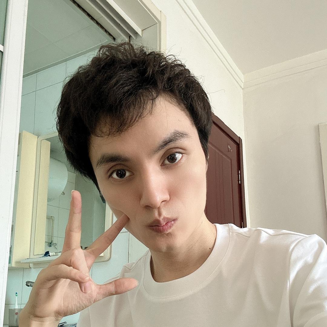 小混血阿若斯
