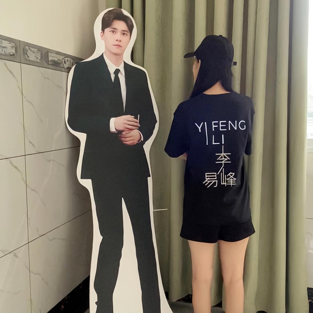 黄小美见过周杰伦两次版