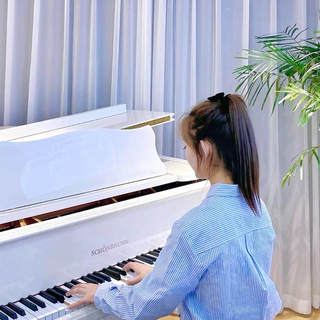 倪倪弹钢琴🎹